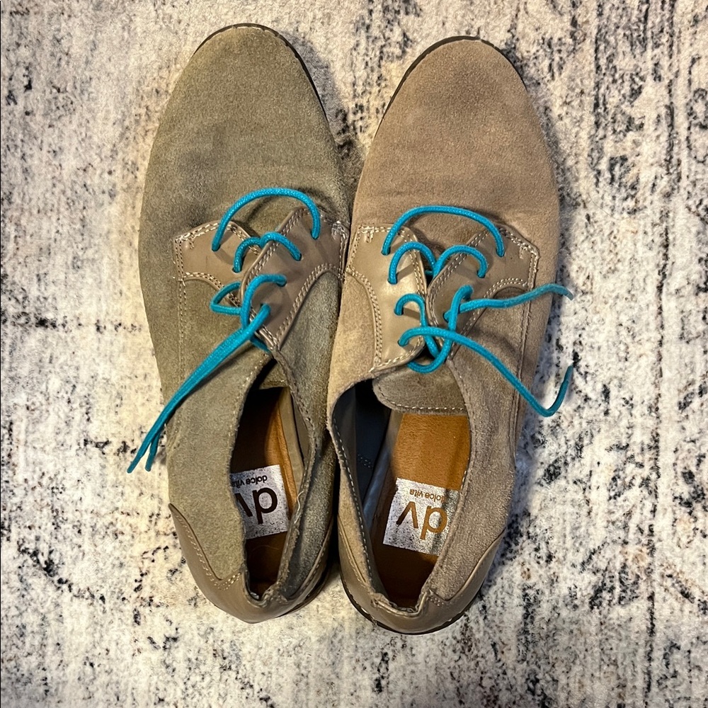DV by Dolce Vita Women’s Gray Suede Oxfords with Turquoise Laces